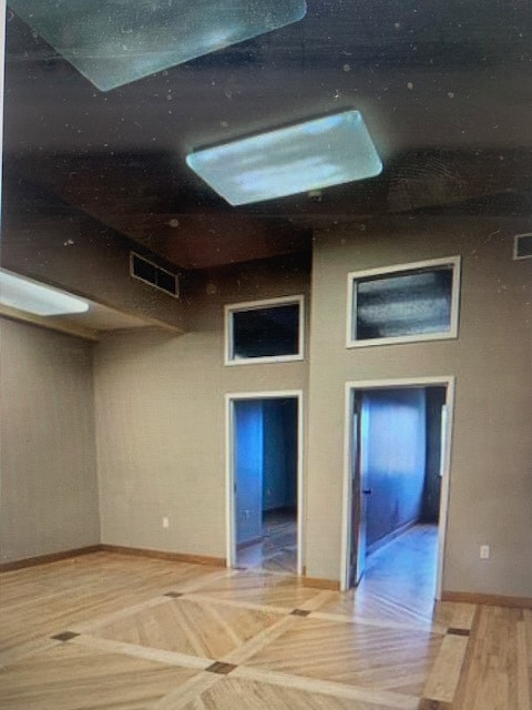 Building Photo - 140 Main St