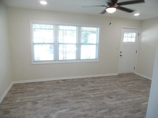 Building Photo - 1573 Biscayne Dr