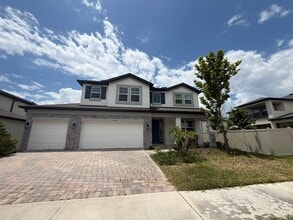 Building Photo - 33234 Sycamore Leaf Dr
