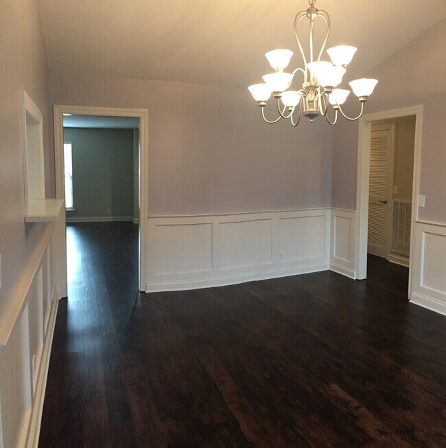 Dining Room - 936 Todd Preis Dr