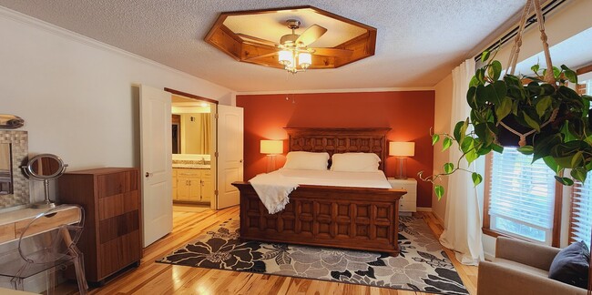 Building Photo - 7961 Alden St