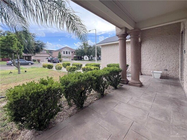 Foto del edificio - 4116 Petunia Ave