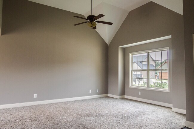 Building Photo - Pet Friendly Ranch Home!