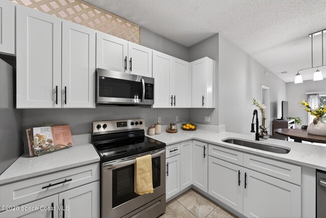 Building Photo - 1850 Emerald Green Cir