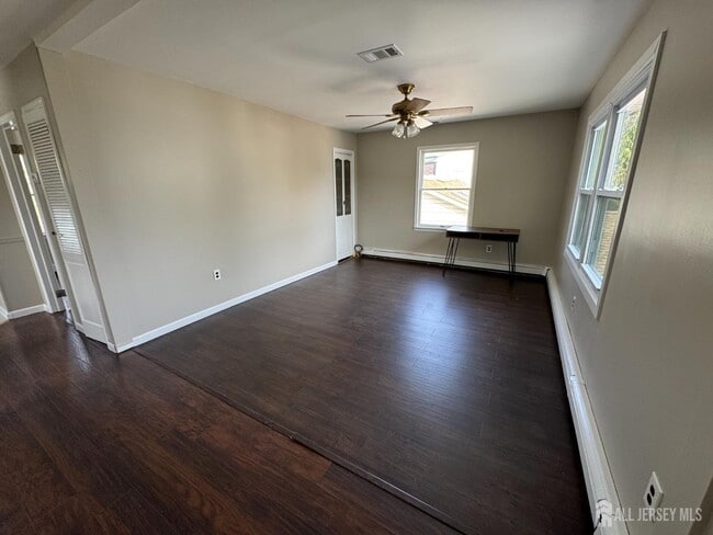 Foto del edificio - 9 Scott Ave