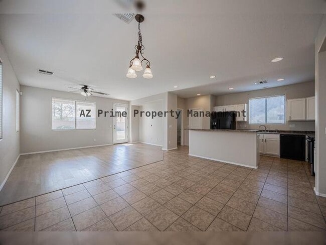 Building Photo - 18096 N Arbor Dr