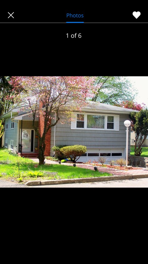 Primary Photo - 7 Sandrock Ave