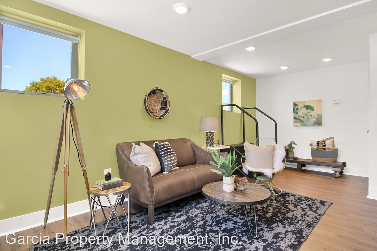 Foto principal - 3800 Hampton Ave
