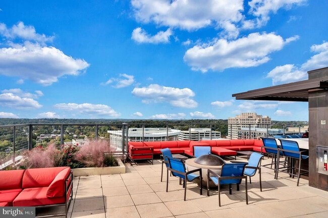 Foto del edificio - 851 N Glebe Rd