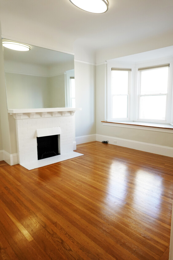 Primary Photo - 1059 Pacific Ave