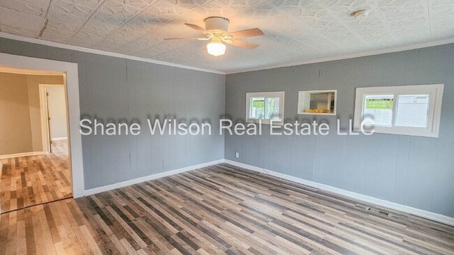 Photo - 5327 Lee Ave House