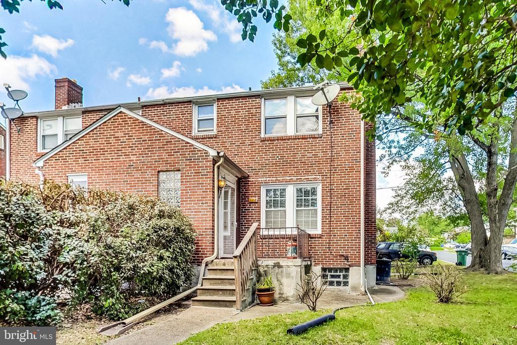 Primary Photo - 2212 Echodale Ave