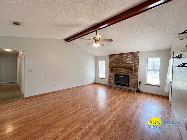 Foto del edificio - Charming 3 Bedroom Home in Countryview Estates community with Solar Panels!