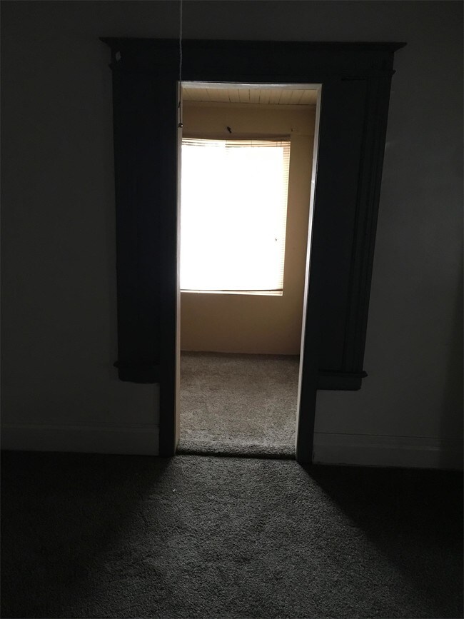 Foto del edificio - 104 Lyndhurst St