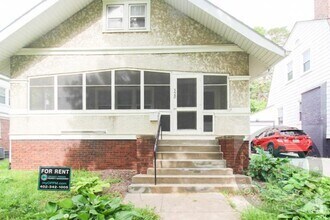 Building Photo - 320 N 37th St