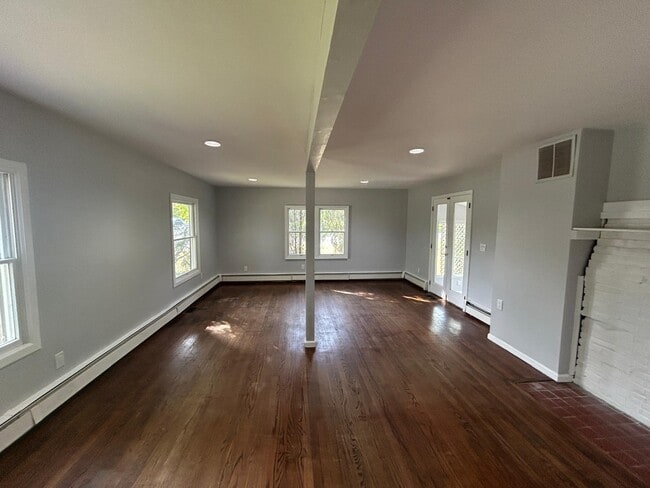 Building Photo - 355 Whitesville Rd