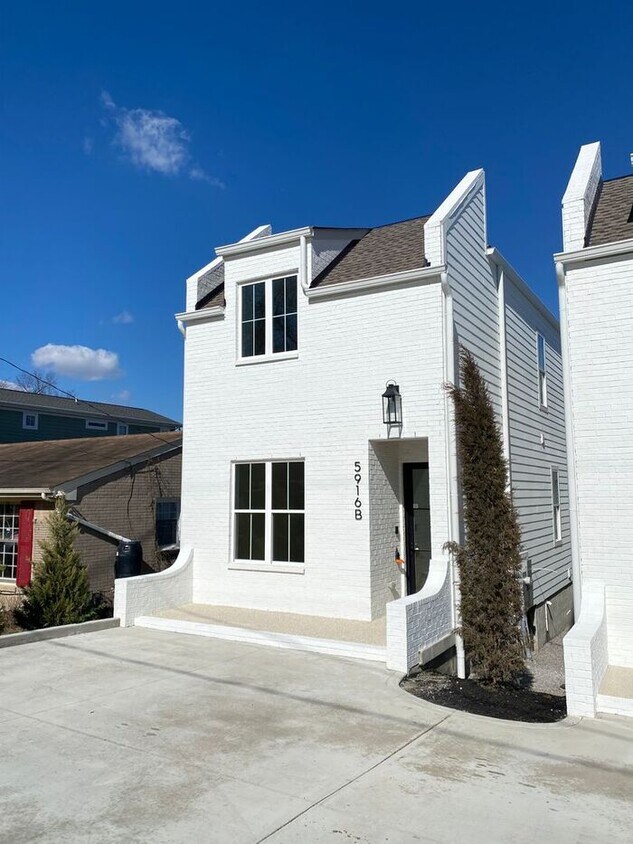 Primary Photo - 4 Bed 4 Bath Beautiful Brand New House in ...