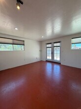 Building Photo - 3411 E Pima St