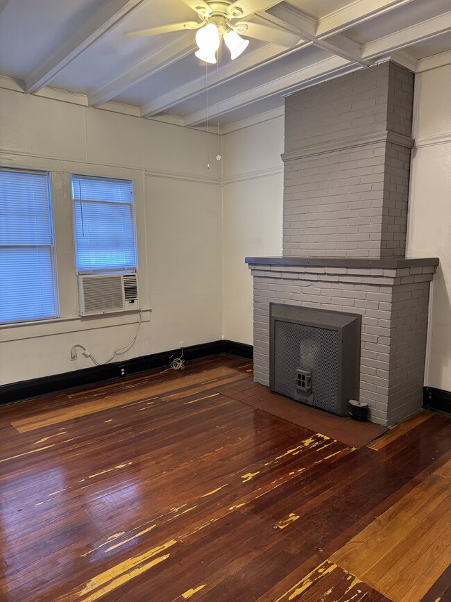 Building Photo - 607 E Louisiana Ave