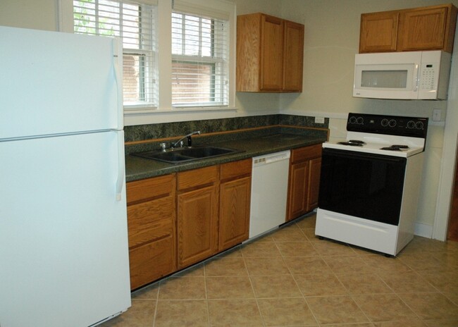 Building Photo - Cottages at Norman - 4 Bedroom 2 Bathroom ...