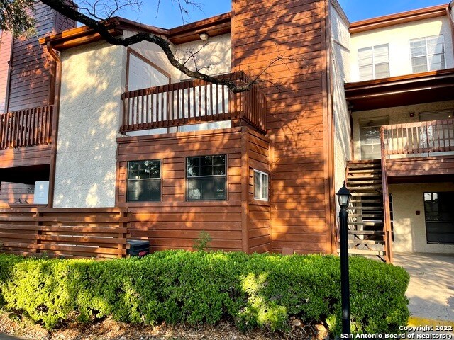 Foto principal - 10527 Perrin Beitel Rd