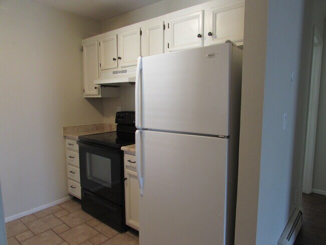 Foto del edificio - 3231 Lakeside Dr