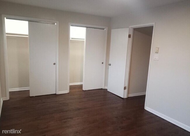 Foto del edificio - 8213 S Exchange Ave