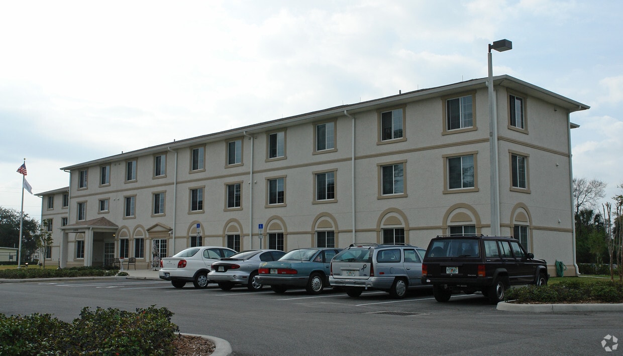 Primary Photo - Luther Hall