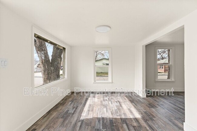 Foto del edificio - 6132 Everett