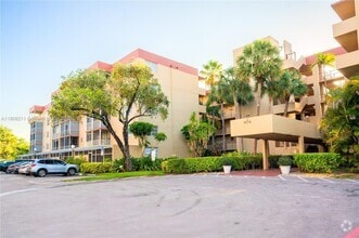 Building Photo - 404 NW 68th Ave