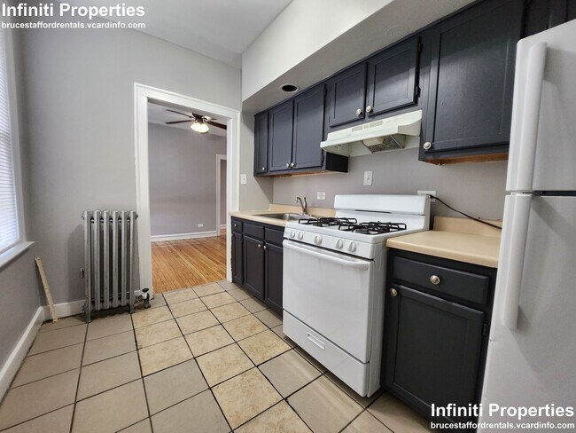Building Photo - 524 E 72nd St