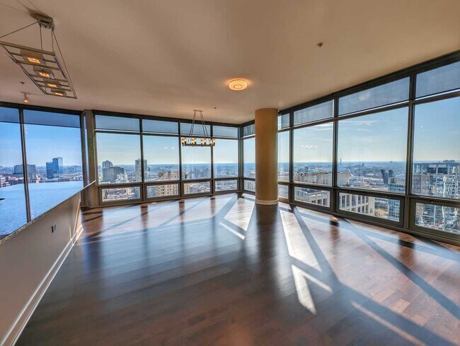 Foto del edificio - 100 E 14th St