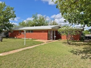 Building Photo - 4800 George St