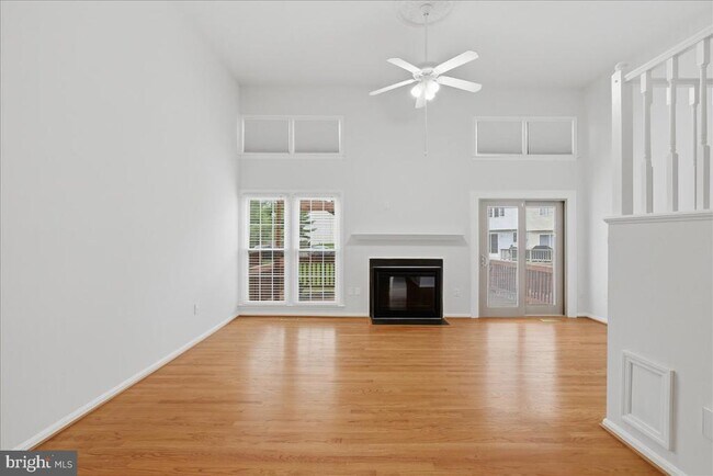 Building Photo - 13937 Middle Creek Pl