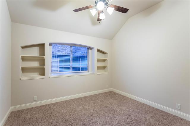 Foto del edificio - 2409 Lynbridge Dr