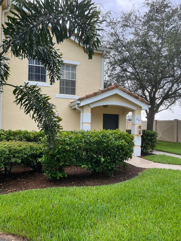 164 SW Peacock Blvd Unit 33203, Port Saint Lucie, FL 34953 Condo for