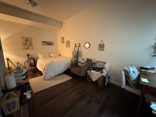 Foto del edificio - 5 Bedroom House close to Whatcom Falls Park