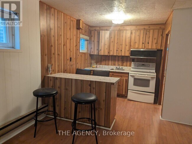Building Photo - 124 Van Horne Ave