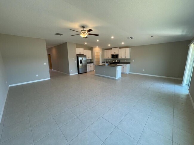 Building Photo - 31477 Sun Kettle Loop
