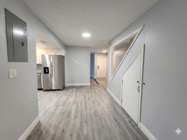 Building Photo - 7931 SW 7th Pl