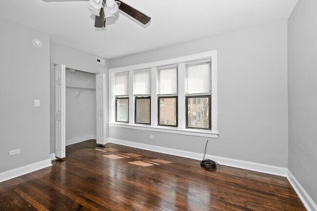 Foto del edificio - Condo Quality 1-Bedroom/ 1- Bathroom Condo Quality Apartment! – No Security Deposit!