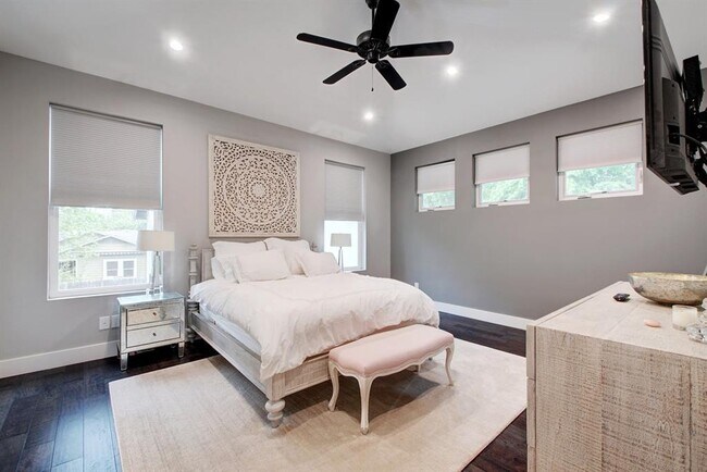 Foto del edificio - 4613 Harmon Ave