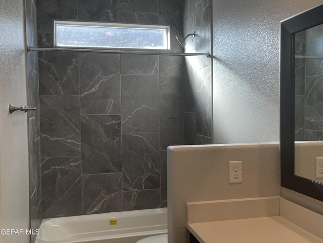 Building Photo - 6009 Hidden Clove Ct