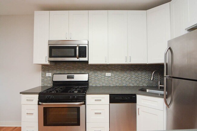 Foto del edificio - 2425 N Kedzie Blvd