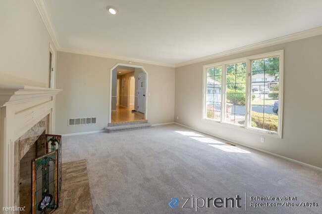 Building Photo - 4 br, 2.5 bath House - 14017 205th Avenue ...