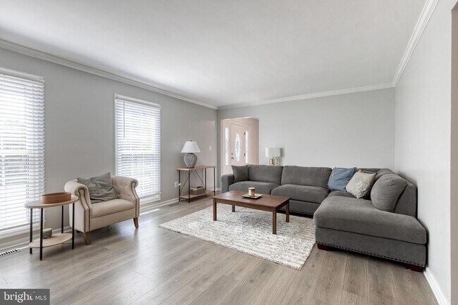 Foto del edificio - Welcome to 7904 Severn Hills Way! A 3bd 2....