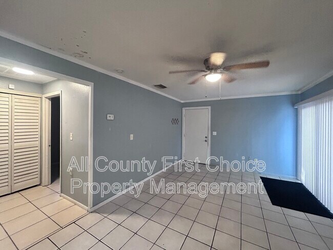 Foto del edificio - 613 1st Ave NE