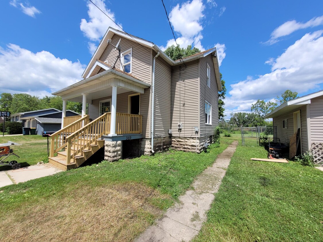 Primary Photo - 369 North St