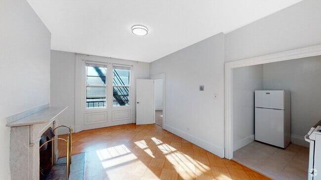 Building Photo - 363 Beacon St