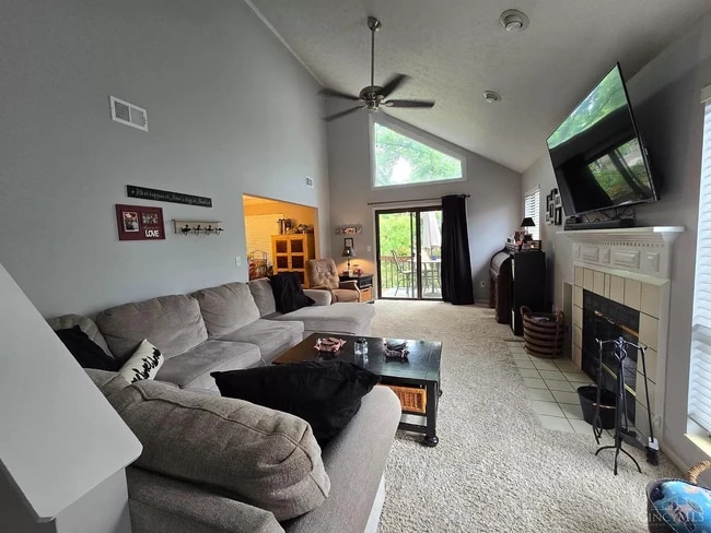 Building Photo - 9426 Hunters Creek Dr